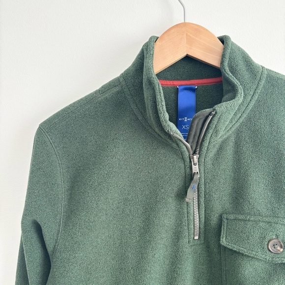 Kit and Ace Water Resistant Fleece Zip Pullover in Whisper Forest Green - Picture 4 of 11